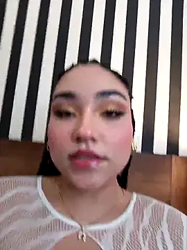Tinablake  online show from October 21, 10:21 pm