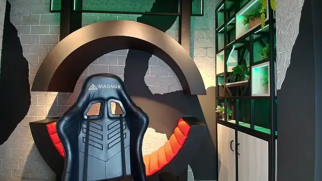 ArohomLester online show from October 30, 11:11 am