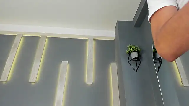 ArohomLester online show from November 30, 11:03 am