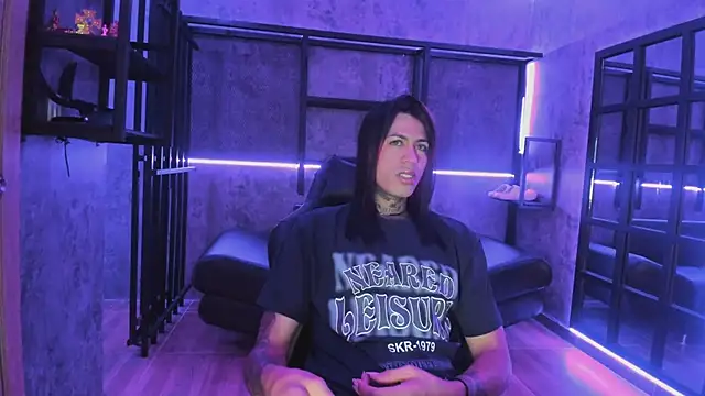 Snapshot of ArohomLester chatting on January 9, 11:46 am ArohomLester online show from January 9, 11:46 am