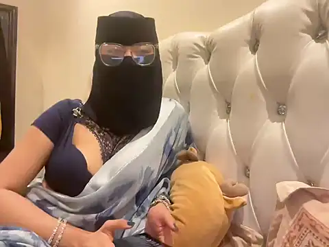 Snapshot of manesa1 chatting on November 16, 9:26 am manesa1 online show from November 16, 9:26 am