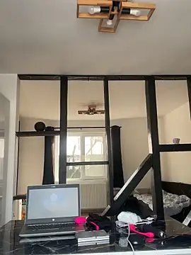 wwwdddccc1 online show from February 4, 12:44 pm