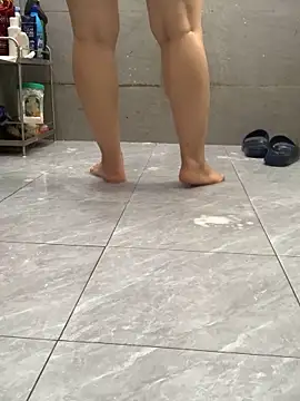 HinayLa online show from April 15, 2:13 pm