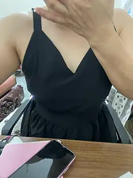 HinayLa online show from May 19, 1:00 am