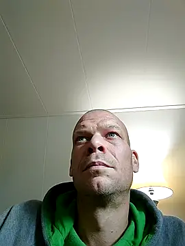 Snapshot of Kinky_Play1 chatting on October 19, 7:20 am Kinky Play1 online show from October 19, 7:20 am