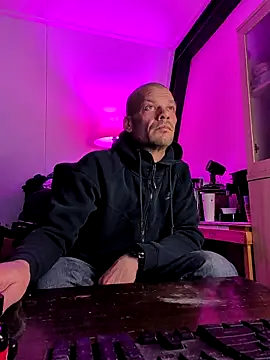 Snapshot of Kinky_Play1 chatting on January 5, 8:45 pm Kinky Play1 online show from January 5, 8:45 pm