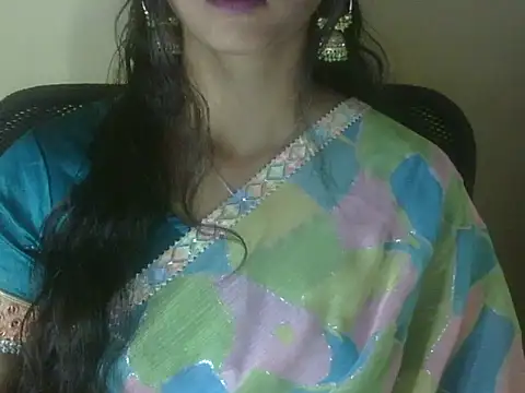 Snapshot of shimz_ chatting on January 8, 6:48 am shimz online show from January 8, 6:48 am