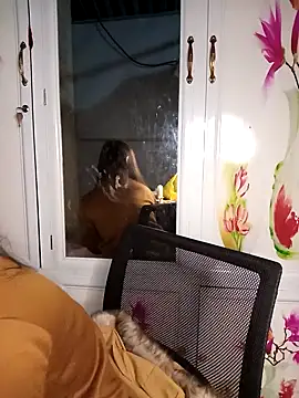 Fish yellow online show from November 13, 7:24 pm