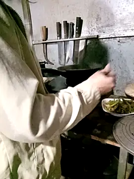 Fish yellow online show from December 22, 11:07 am