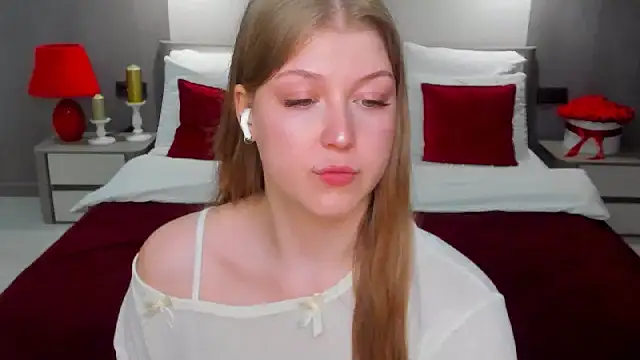 Stella Light online show from April 9, 6:57 pm