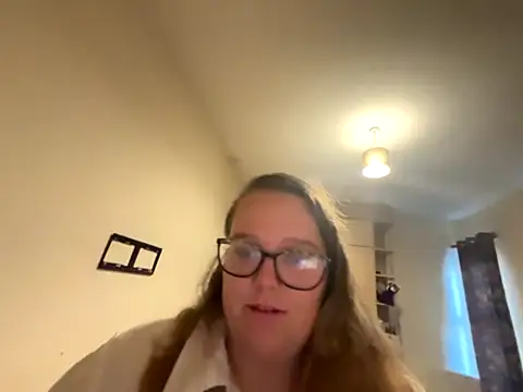 Snapshot of Scarletcum22 chatting on November 1, 2:41 pm Scarletcum22 online show from November 1, 2:41 pm