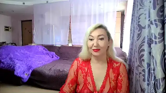 LadyKriss online show from November 12, 7:20 am