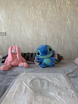 Snapshot of Love__Mom chatting on November 3, 8:48 am Love Mom online show from November 3, 8:48 am