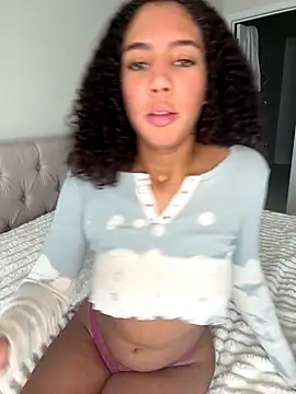 yourfavegirlnextdoor online show from October 26, 2:45 pm