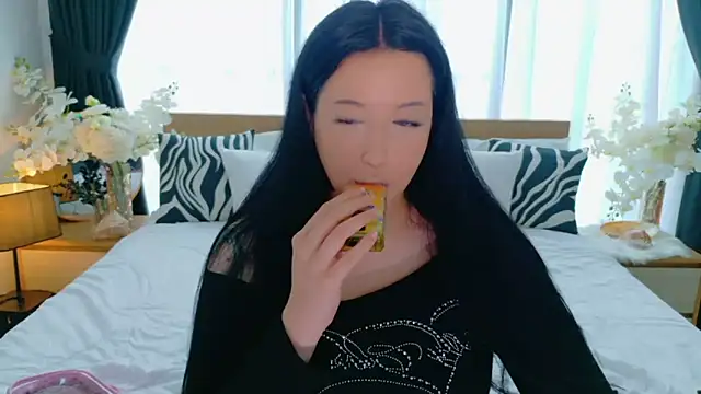 Felicia Herceg online show from November 20, 6:46 am