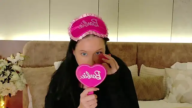 Felicia Herceg online show from December 22, 9:23 pm