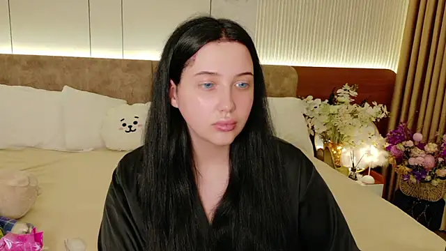 Felicia Herceg online show from January 7, 3:25 pm