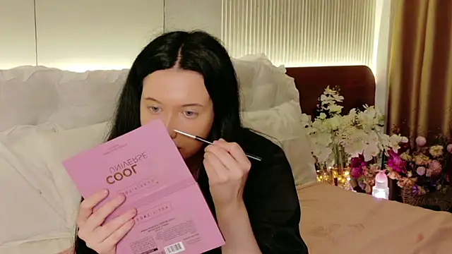 Felicia Herceg online show from January 11, 2:33 pm