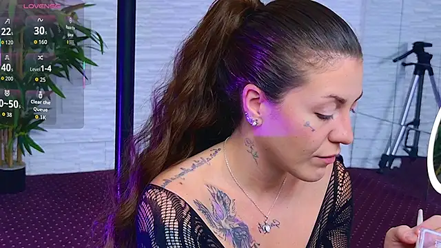 IvorySwan online show from November 15, 5:49 am