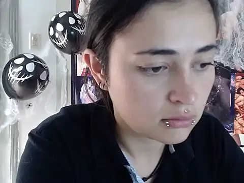 Snapshot of KittenMiss_ chatting on October 27, 7:29 pm KittenMiss online show from October 27, 7:29 pm