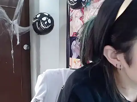 Snapshot of KittenMiss_ chatting on October 29, 7:37 pm KittenMiss online show from October 29, 7:37 pm