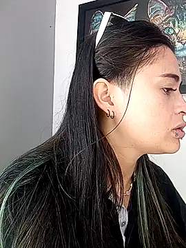 Snapshot of KittenMiss_ chatting on November 17, 7:41 pm KittenMiss online show from November 17, 7:41 pm