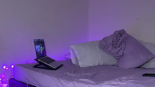 Dulce765b online show from February 28, 2:12 am