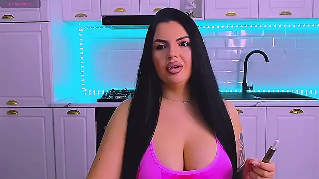 RheaLynn online show from March 23, 9:30 pm