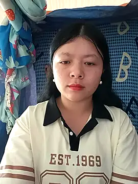 lisa-bae00 online show from March 31, 1:07 am