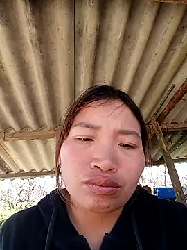 Snapshot of sowbibi chatting on February 6, 5:23 am sowbibi online show from February 6, 5:23 am