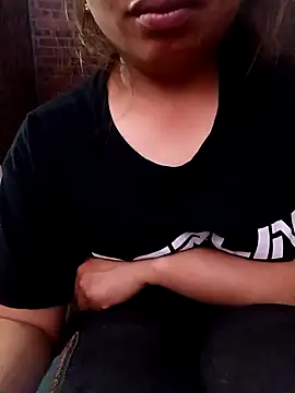 Snapshot of sowbibi chatting on February 15, 12:36 pm sowbibi online show from February 15, 12:36 pm