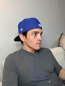 Snapshot of Orlando702@xh chatting on October 27, 1:09 am Orlando702xh online show from October 27, 1:09 am