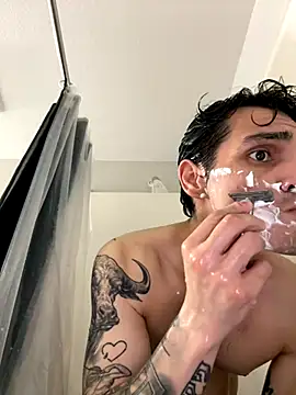 Snapshot of Orlando702@xh chatting on November 13, 12:15 pm Orlando702xh online show from November 13, 12:15 pm