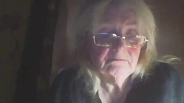 AmyLove353 online show from March 6, 9:44 pm