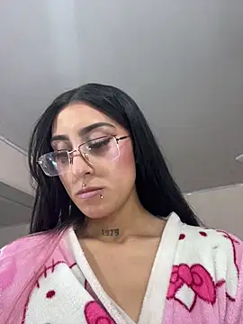 Violeet-Smith online show from November 20, 9:36 pm