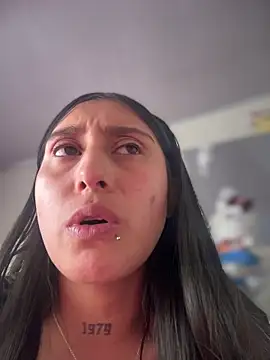 Violeet-Smith online show from March 13, 2:34 pm