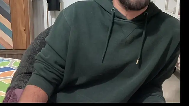 MakeMeAwareAah online show from December 17, 12:44 pm