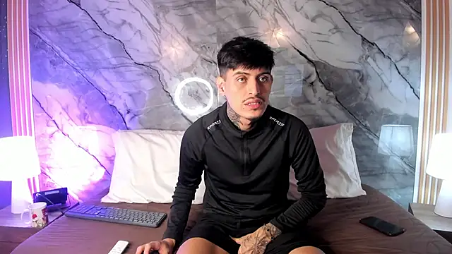 enzorodriguezz online show from November 11, 1:00 pm