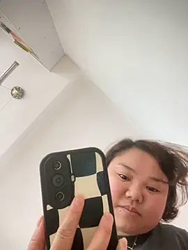 Snapshot of Asa668 chatting on October 30, 4:14 am Asa668 online show from October 30, 4:14 am