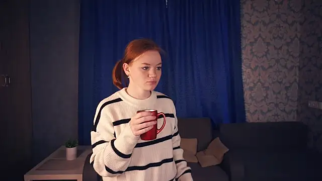 KarlynGow online show from November 9, 6:12 am