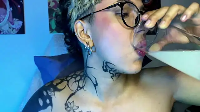 Abby Evanns1 online show from December 3, 1:24 am