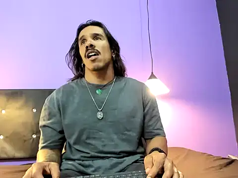 caiiobahia online show from November 15, 11:32 pm