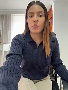 Snapshot of Talia_Bonet chatting on June 8, 1:44 pm Talia Bonet online show from June 8, 1:44 pm