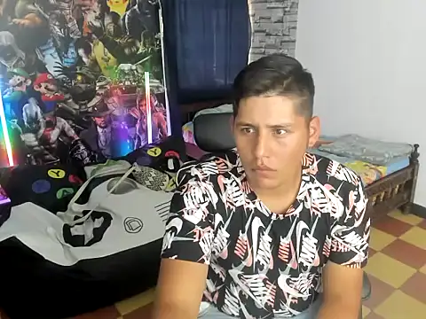 Snapshot of maiker_lozano_ chatting on October 21, 6:52 pm maiker lozano online show from October 21, 6:52 pm