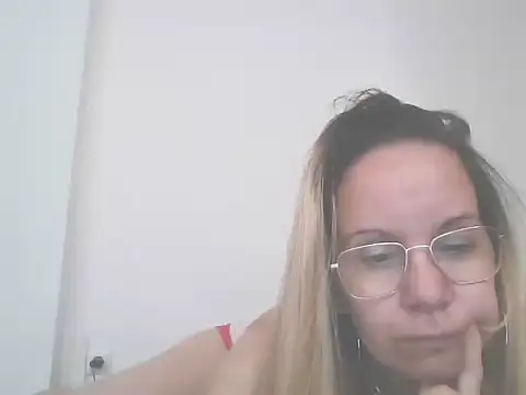 Snapshot of barbara896 chatting on November 11, 7:41 am barbara896 online show from November 11, 7:41 am