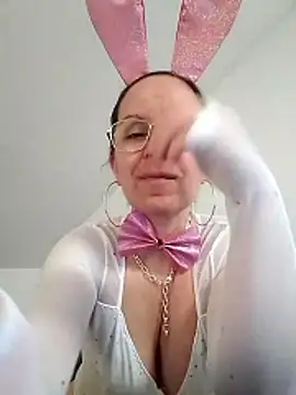 Snapshot of barbara896 chatting on January 19, 7:56 am barbara896 online show from January 19, 7:56 am