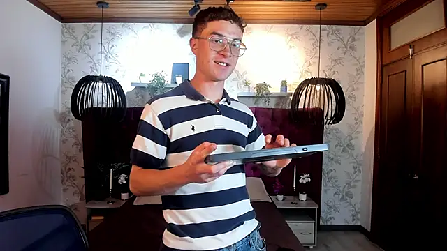 Lil James online show from May 6, 8:14 pm