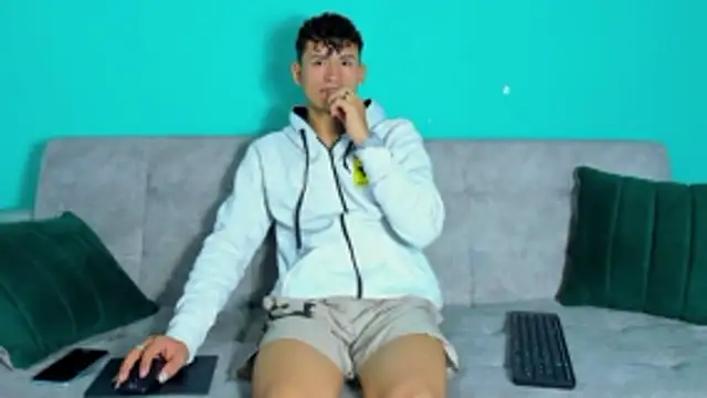 Nicolas Torres  online show from November 23, 5:18 am