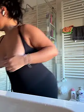 gatitalocahot online show from January 11, 1:05 pm