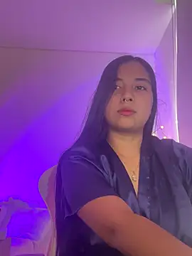 aly nicols online show from October 21, 6:52 pm